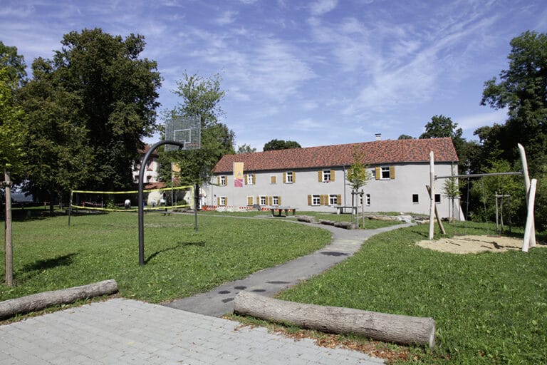 Veitsburg: A Medieval Welf and Staufen Castle in Ravensburg, Germany