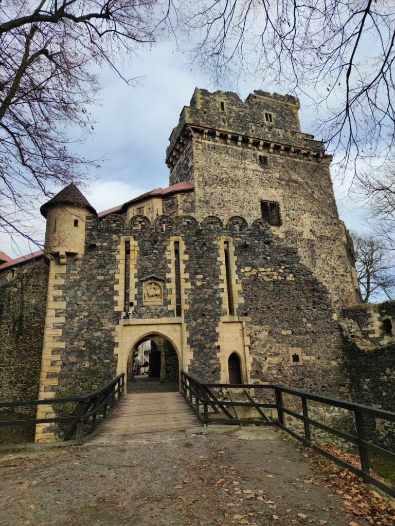 Grodziec Castle: A Late Gothic Fortress and Ducal Residence in Poland 5 Grodziec Castle