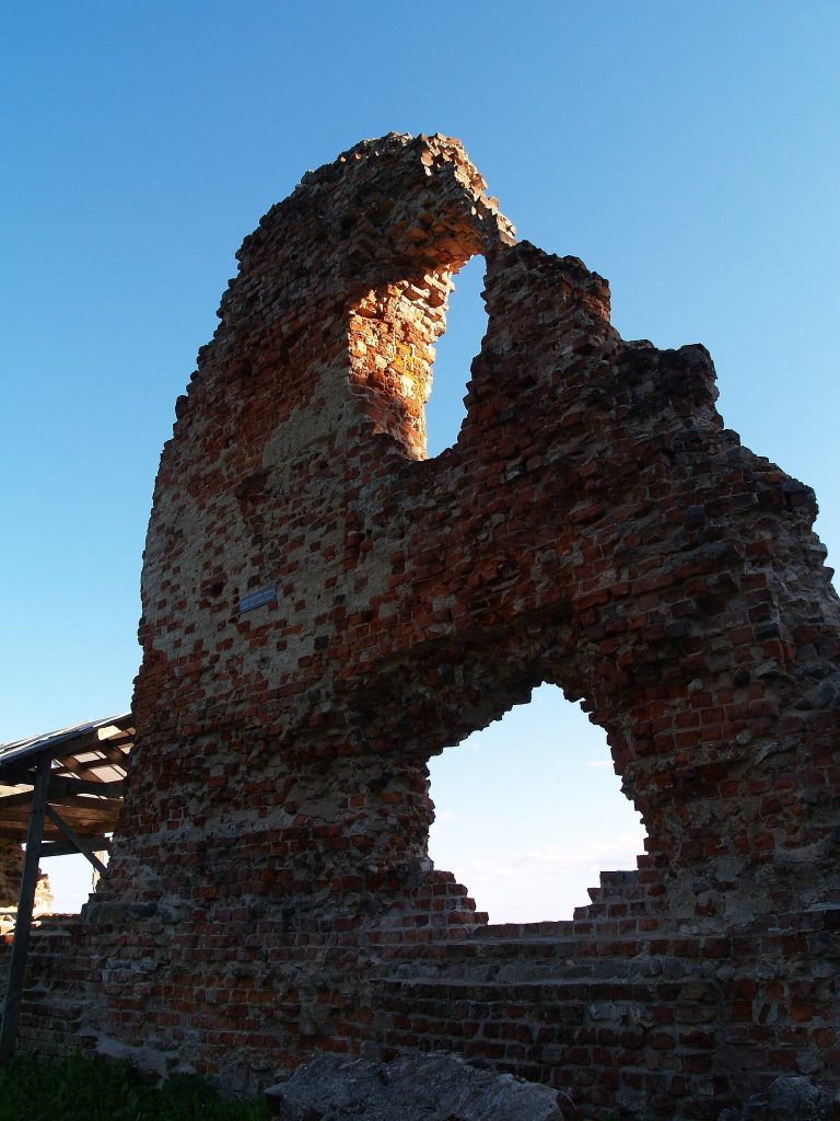 Viljandi Castle: A Medieval Military-Order Fortress in Estonia 3 Viljandi Castle