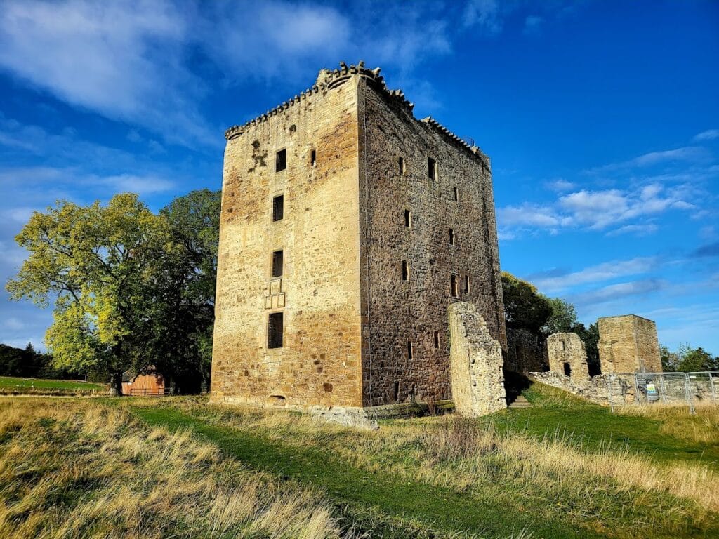 Spynie Palace: The Fortified Episcopal Residence of the Bishops of Moray 2 Spynie Palace