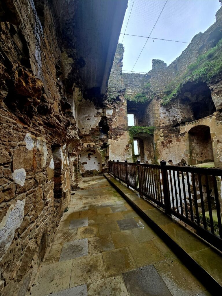 Spynie Palace: The Fortified Episcopal Residence of the Bishops of Moray 4 Spynie Palace