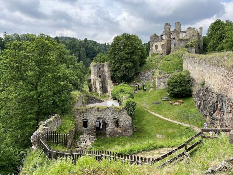 Dívčí kámen: A Historic Fortress Near Křemže in the Czech Republic