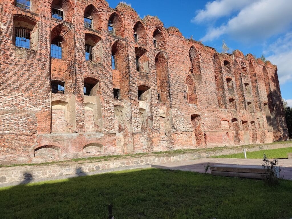 Ragnit Castle: A Historic Fortress in Neman, Russia 7 Ragnit Castle