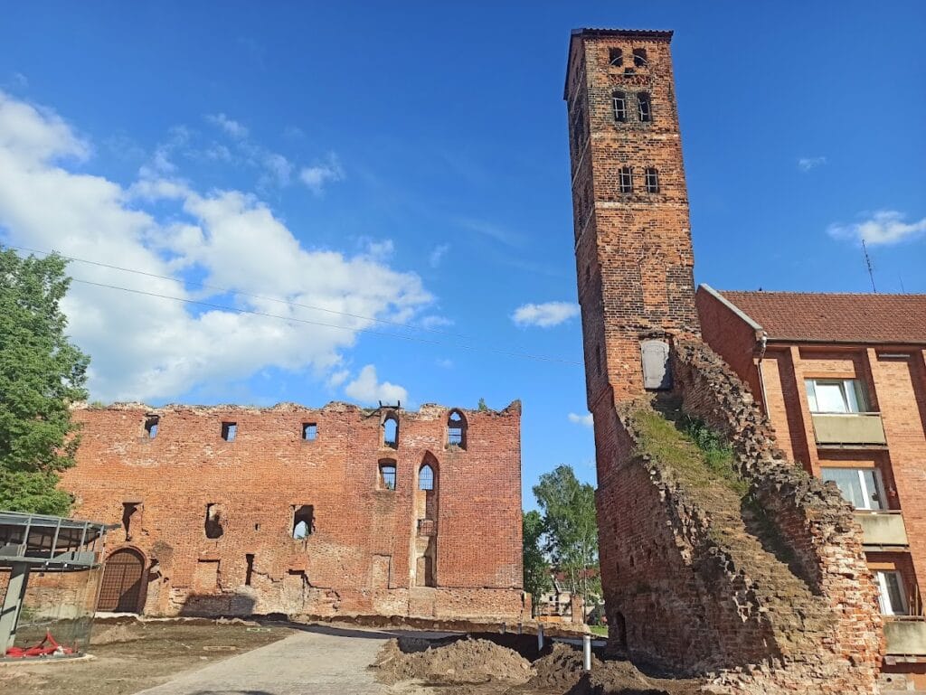 Ragnit Castle: A Historic Fortress in Neman, Russia 9 Ragnit Castle