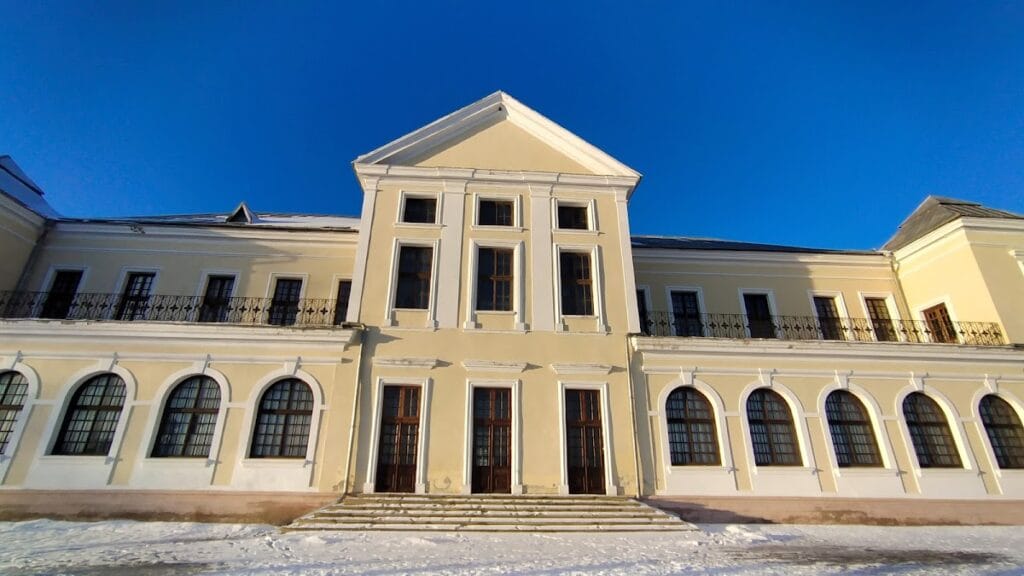 Vyshnivets Palace: A Historic Fortress and Noble Residence in Ukraine 8 Vyshnivets Palace