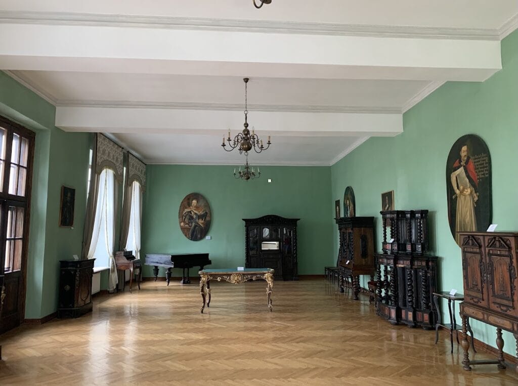 Vyshnivets Palace: A Historic Fortress and Noble Residence in Ukraine 10 Vyshnivets Palace