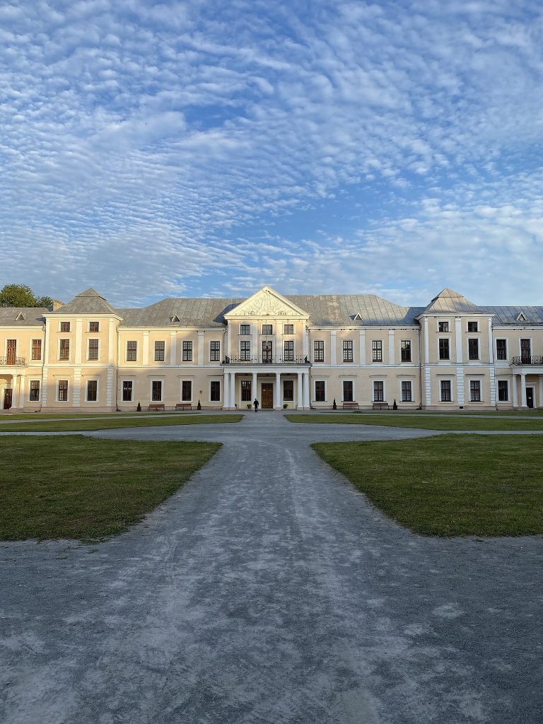 Vyshnivets Palace