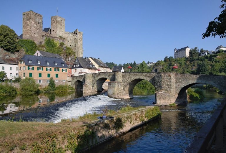 Runkel Castle: A Medieval Hill Castle in Germany
