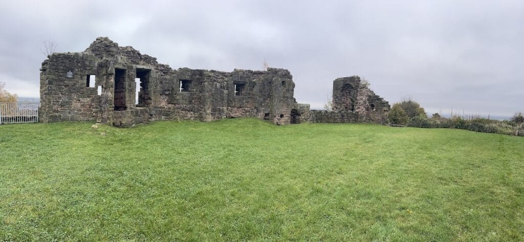 Halton Castle: A Medieval Fortress and Courthouse in England 1 Halton Castle