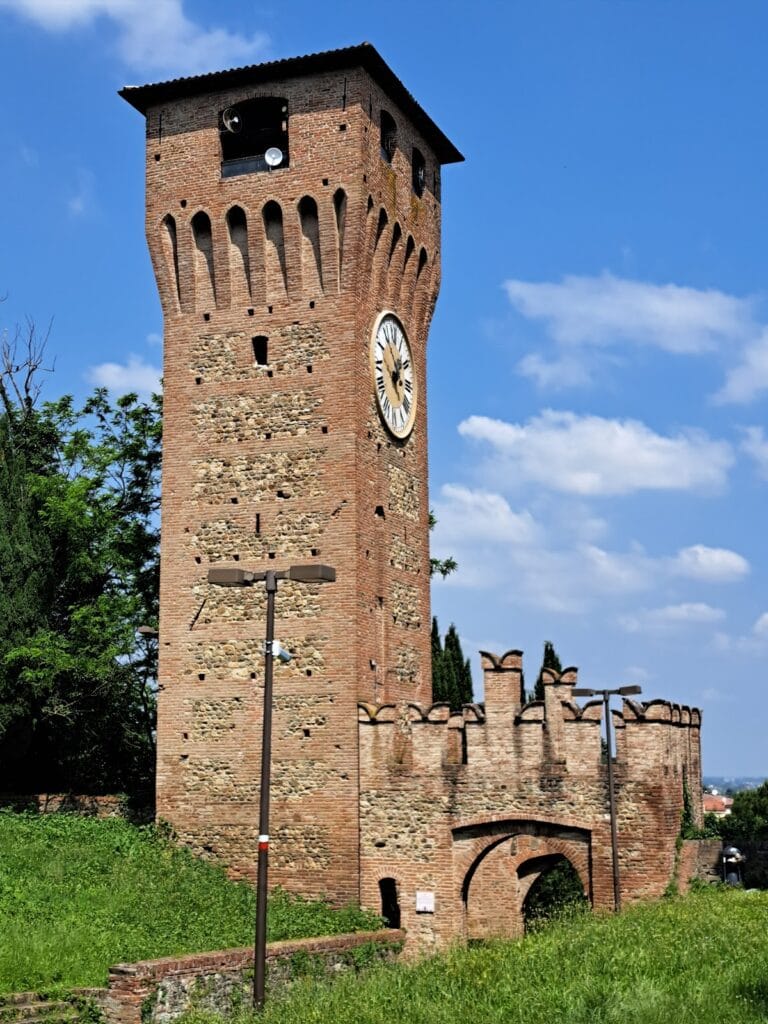 Rocca dei Bentivoglio: A Historic Fortress and Noble Residence in Bazzano, Italy