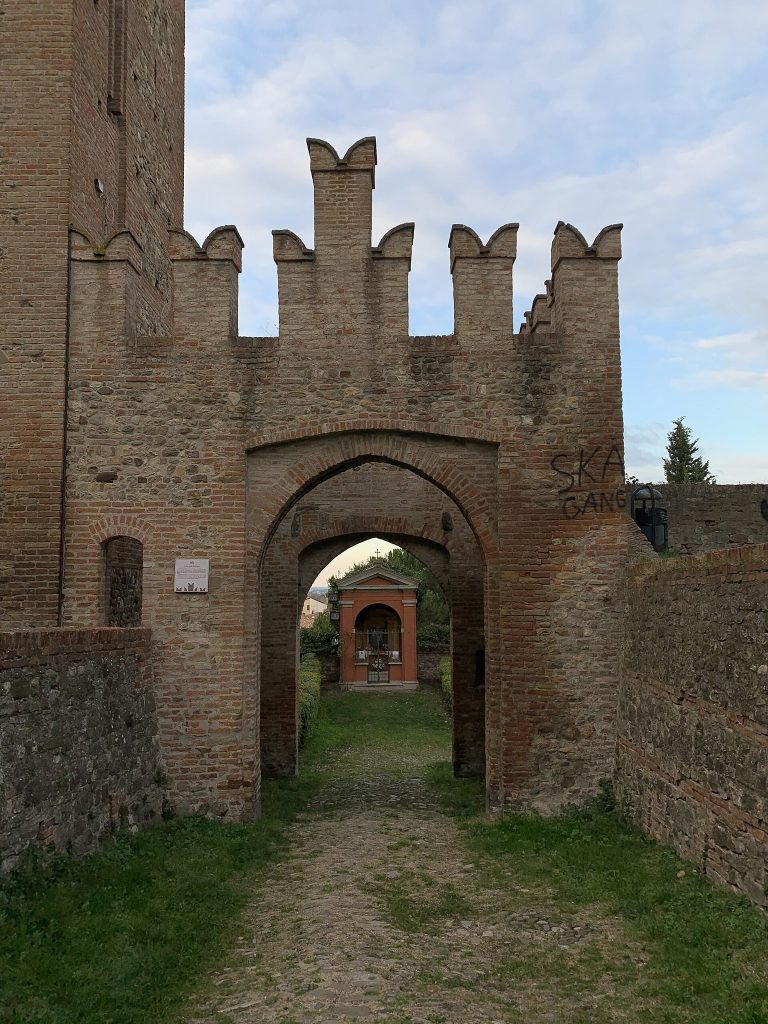 Rocca dei Bentivoglio: A Medieval Fortress and Renaissance Residence in Italy