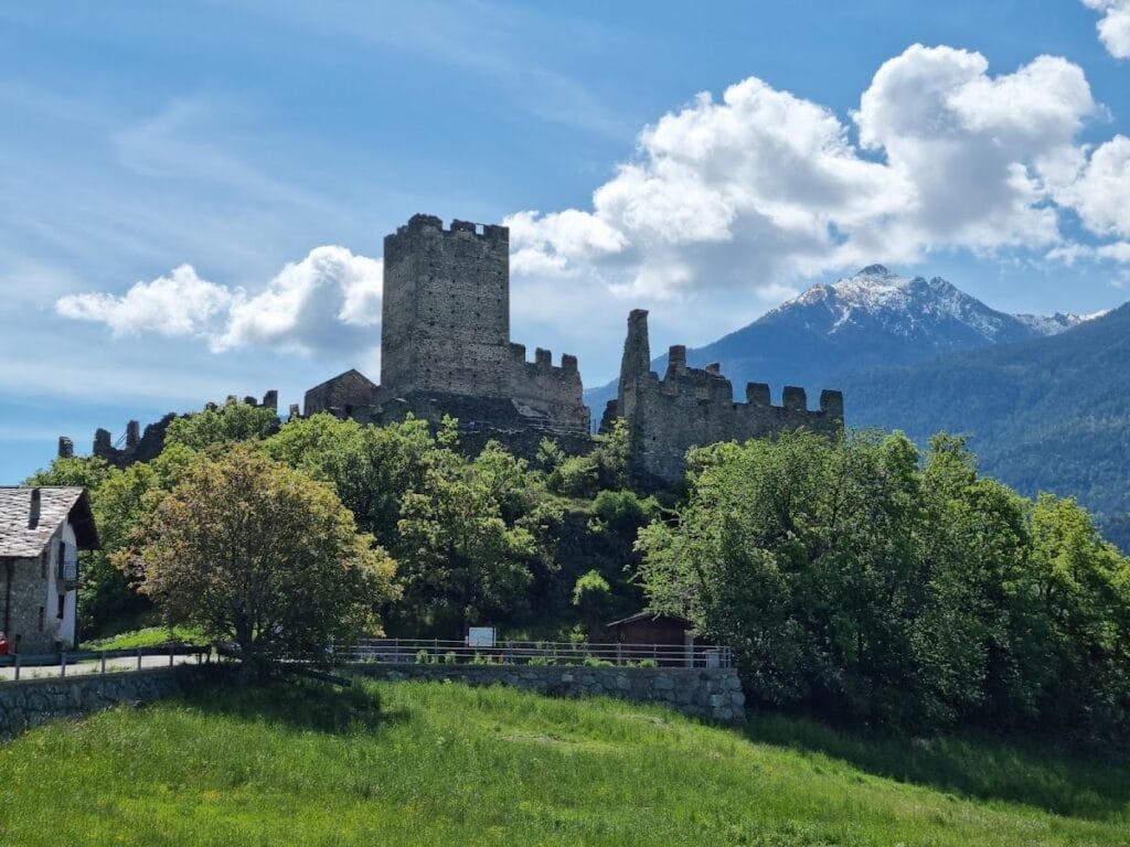 Cly Castle: A Medieval Fortress in Italy’s Aosta Valley 1 Cly Castle