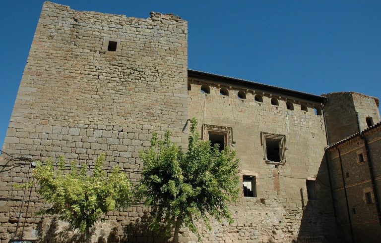Castell de Concabella: A Fortified Seigneurial Palace in Spain
