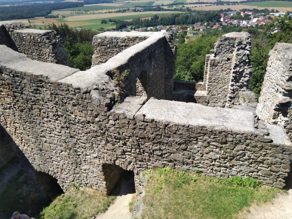 Choustník Castle: A Divided Gothic Stronghold in Czechia 4 Choustník Castle