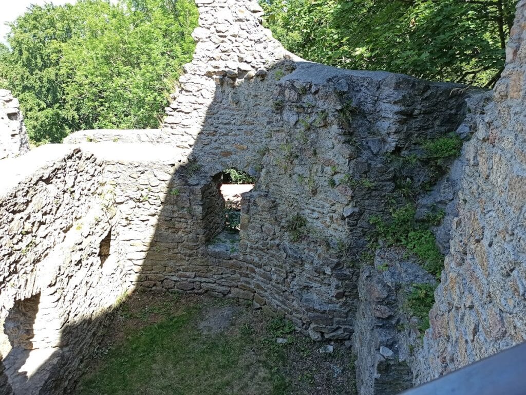 Choustník Castle: A Divided Gothic Stronghold in Czechia 5 Choustník Castle