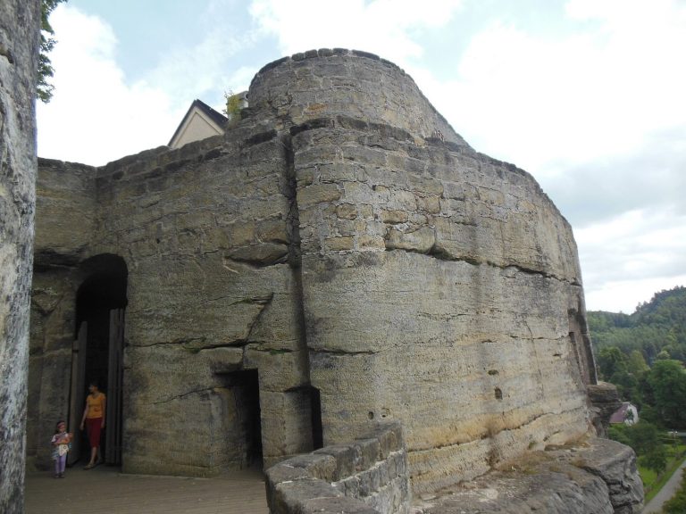 Sloup Castle: A Medieval Rock Fortress and Baroque Hermitage in Czechia