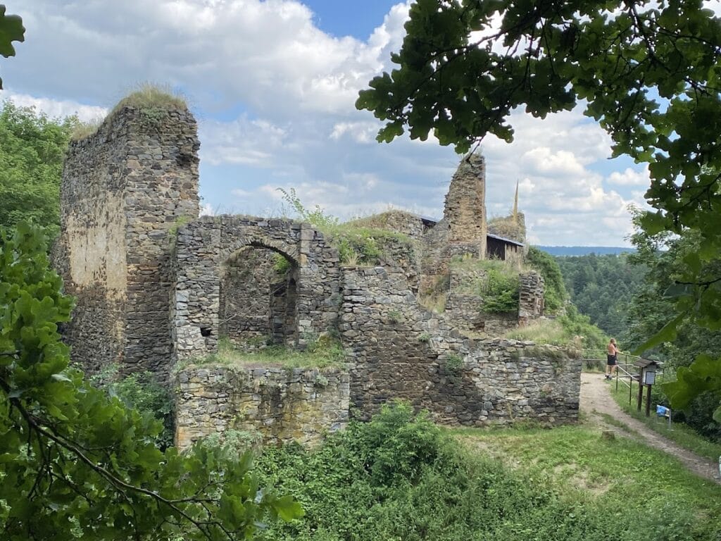 Castle Krašov: A Medieval Gothic Castle in Czechia 3 Castle Krašov