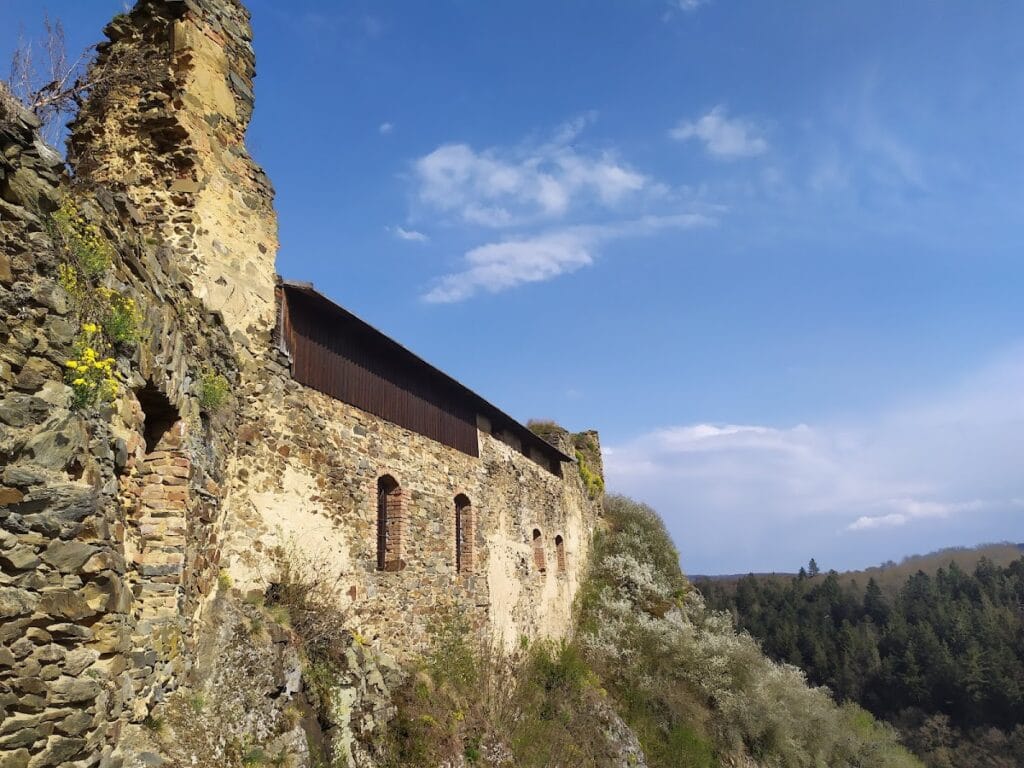 Castle Krašov: A Medieval Gothic Castle in Czechia 4 Castle Krašov