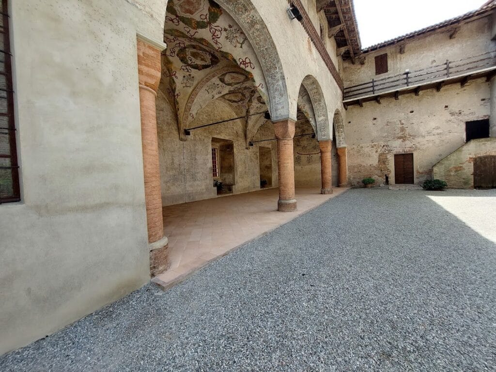 Castello di Roccabianca: A Historic Fortress in Italy 10 Castello di Roccabianca