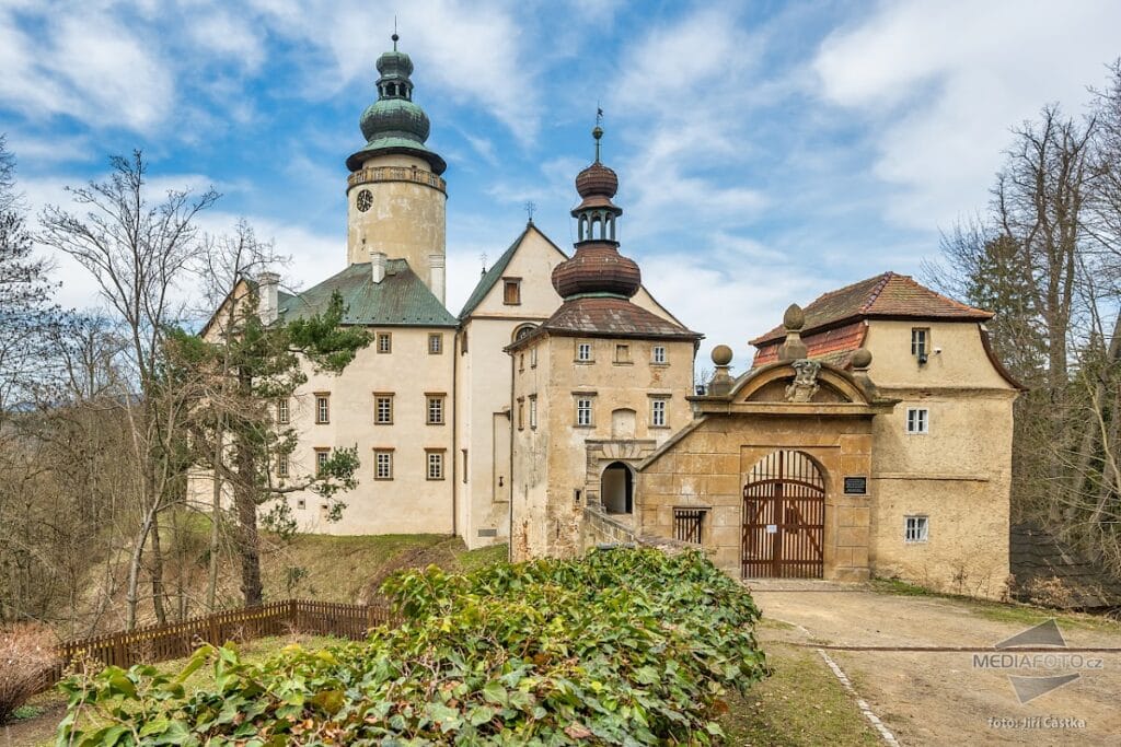 Lemberk Castle: A Medieval Border Stronghold and Renaissance Chateau in Czechia 2 Lemberk Castle