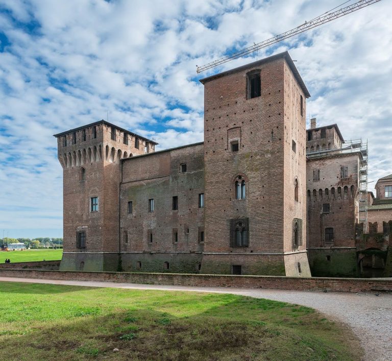 Saint George Castle: The Medieval Fortress and Gonzaga Residence in Mantua