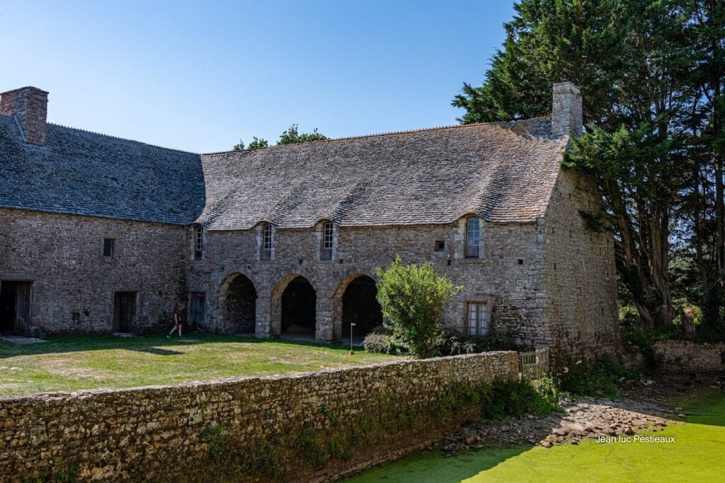 Château de Pirou: A Medieval Fortified Castle in France 5 Château de Pirou