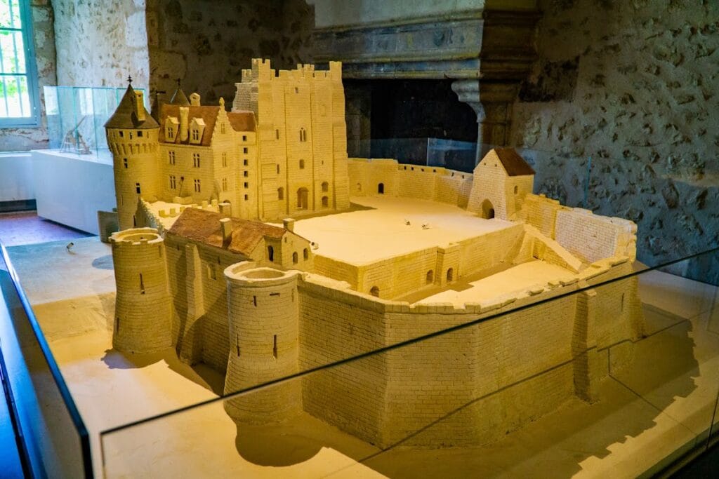 Château Saint-Jean de Nogent-le-Rotrou: A Historic Fortress in France 8 Château Saint-Jean de Nogent-le-Rotrou