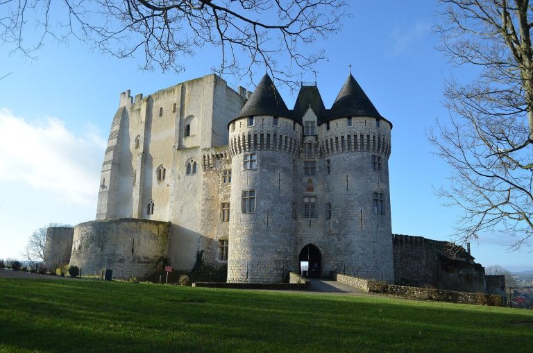Château Saint-Jean de Nogent-le-Rotrou: A Medieval Fortress in France