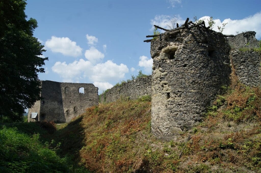Nevytsky Castle: A Medieval Fortress in Ukraine 8 Nevytsky Castle