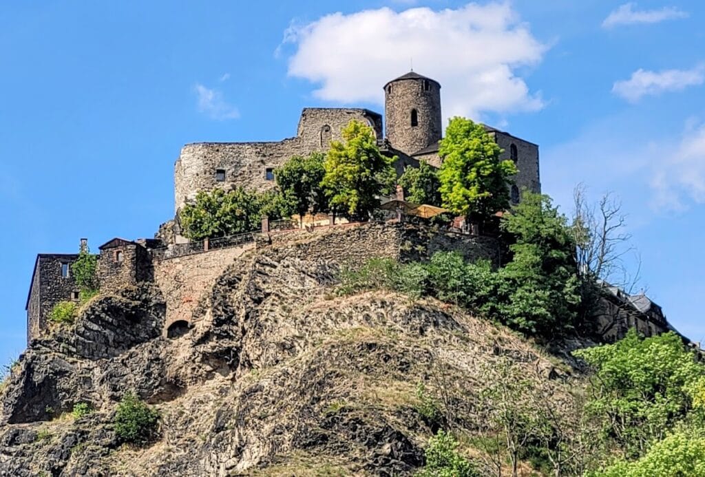 Střekov Castle: A Medieval Fortress in Ústí nad Labem, Czech Republic 8 Střekov Castle