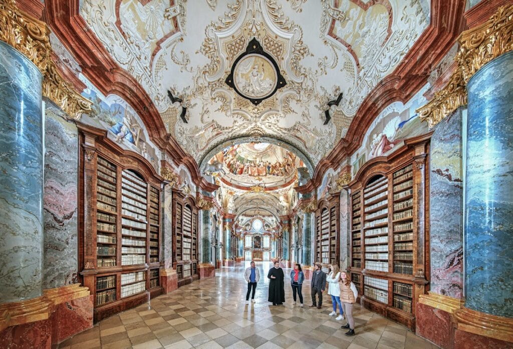 Altenburg Abbey: A Baroque Benedictine Monastery in Austria 1 Altenburg Abbey