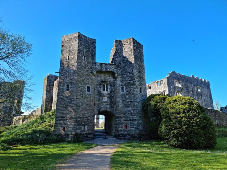 Berry Pomeroy Castle: A Historic Fortified Residence in Totnes, United Kingdom