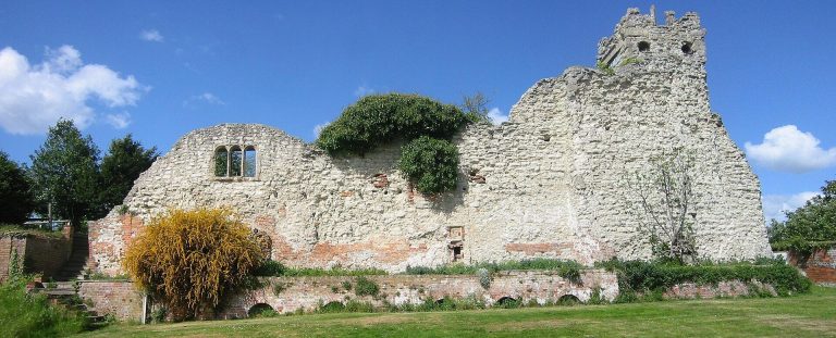 Wallingford Castle: A Norman Fortress and Royal Residence in England