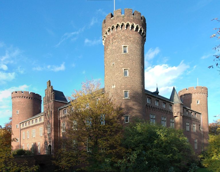 Burg Kempen: An Electorate of Cologne State Castle in Germany
