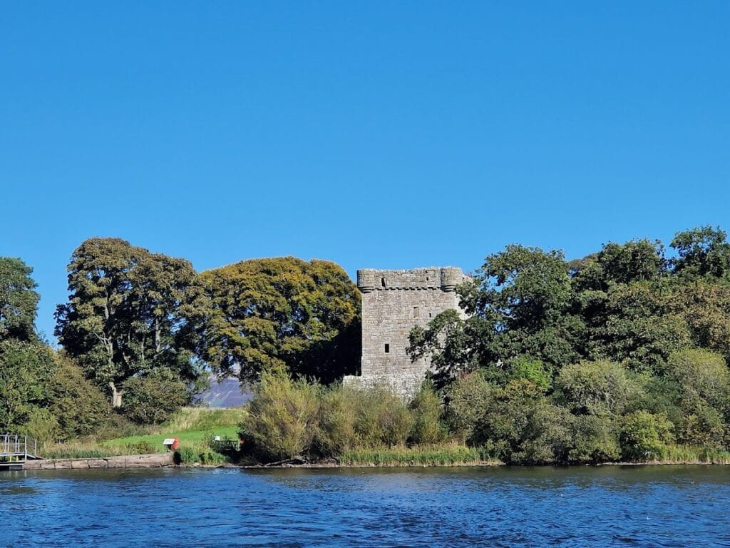Loch Leven Castle: A Historic Scottish Stronghold and Prison 8 Loch Leven Castle