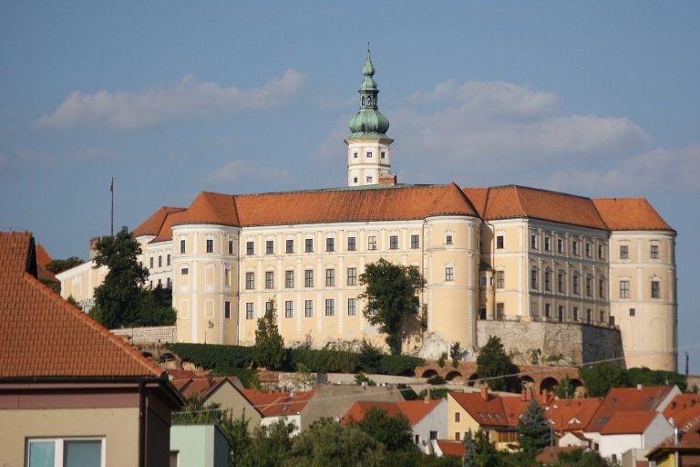 Mikulov Castle: A Baroque Castle and Regional Museum in Czechia