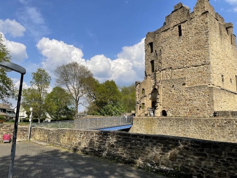 Burg Altendorf: A Medieval Castle in Essen, Germany