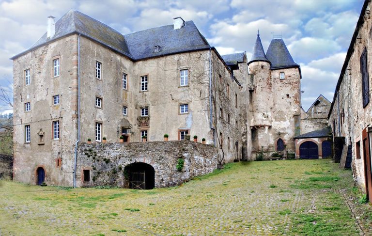 Lissingen Castle: A Medieval Double Castle in Germany