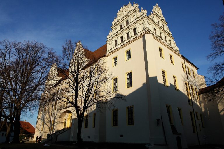 Ortenburg: A Historic Hilltop Castle in Bautzen, Germany