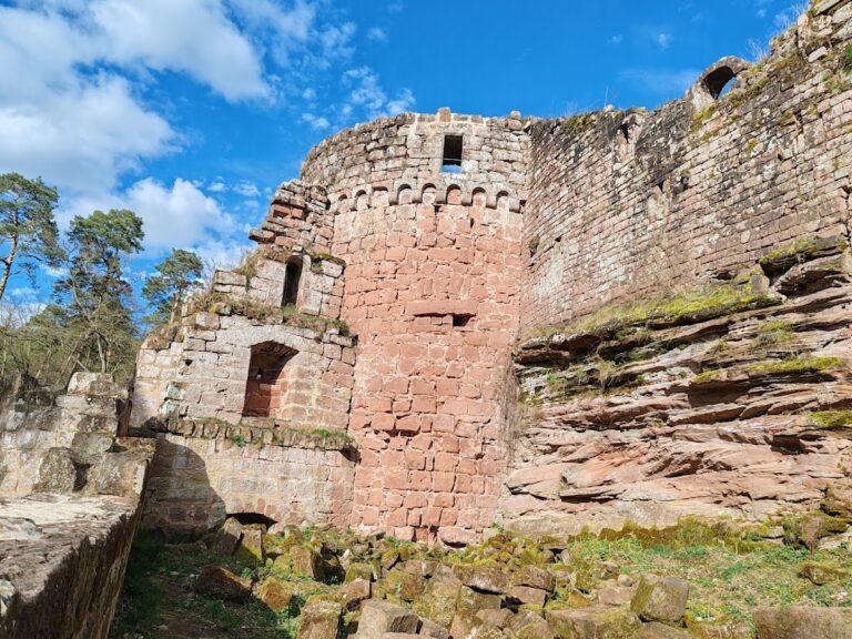 Château de Schœneck: A Medieval Rock Castle in France