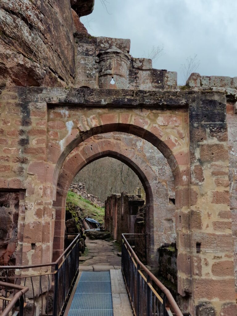 Château de Schœneck: A Medieval Rock Castle in France 10 Château de Schœneck