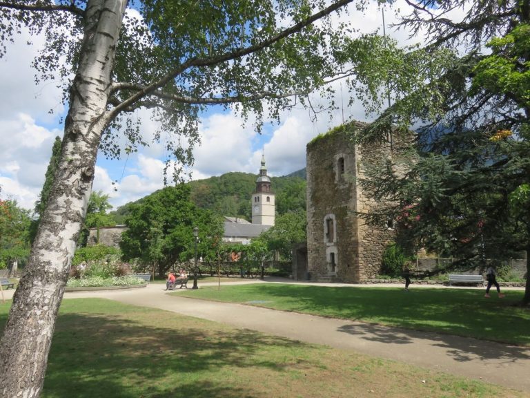 Château fort de Conflans: A Medieval Fortress in France