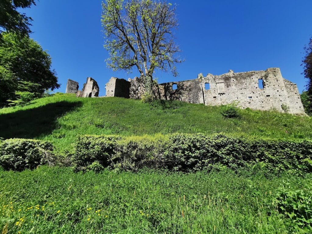 Okehampton Castle: A Norman Motte-and-Bailey Castle in Devon 4 Okehampton Castle
