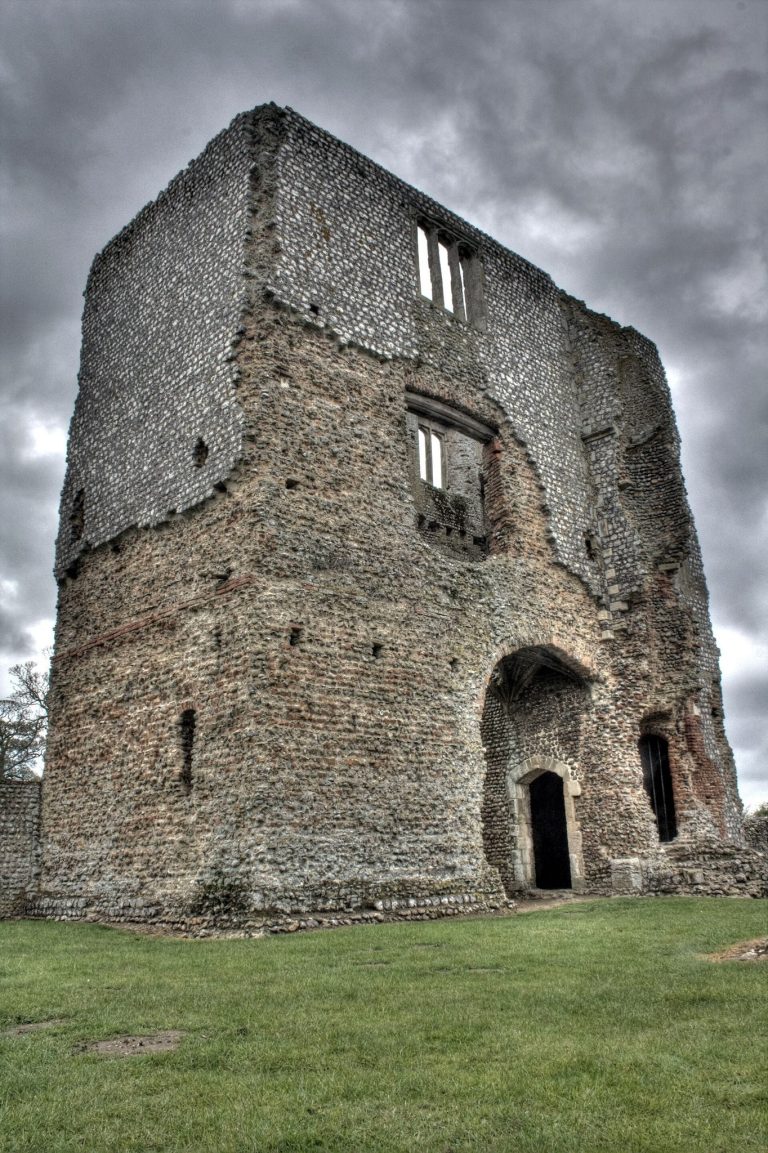 Baconsthorpe Castle: A Fortified Manor House in England