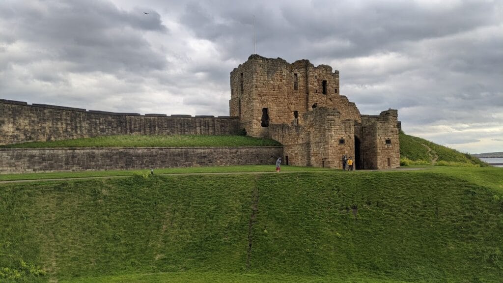 Tynemouth Castle and Priory: A Medieval Monastery and Royal Fortress 2 Tynemouth Castle and Priory