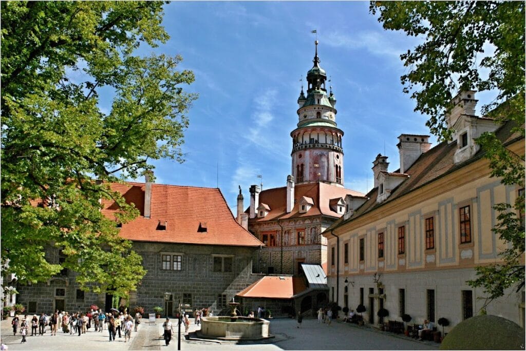 Český Krumlov Castle: A Historic Medieval Fortress in the Czech Republic 8 Český Krumlov Castle