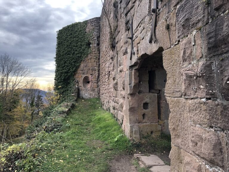 Château du Frankenbourg: A Medieval Hilltop Fortress in France