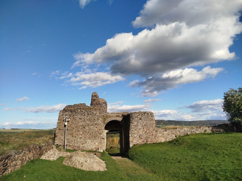 Lichnice Castle: A Medieval Royal Fortress in Czechia 3 Lichnice Castle