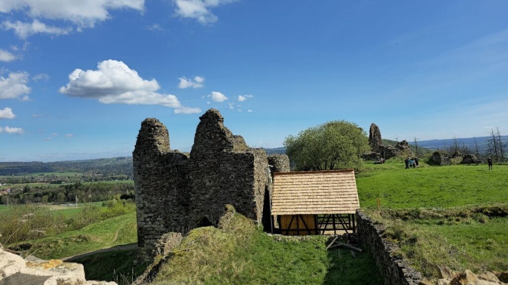 Lichnice Castle: A Medieval Royal Fortress in Czechia 4 Lichnice Castle
