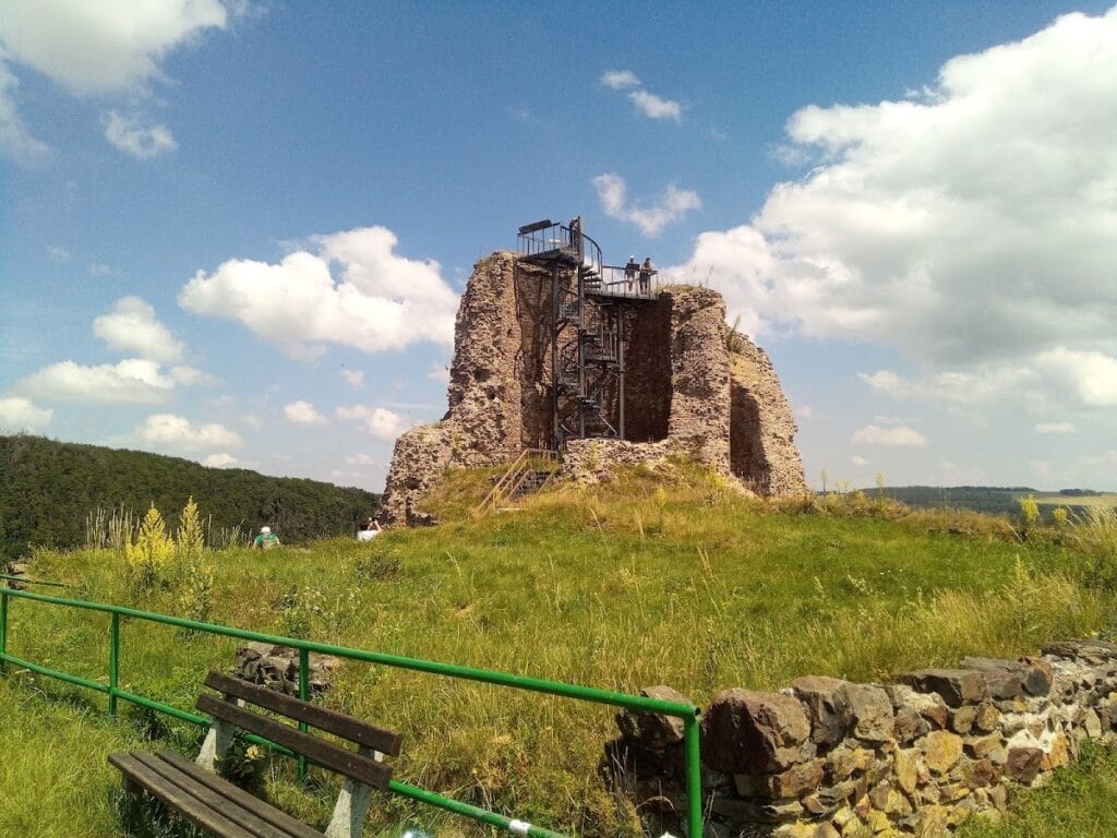 Lichnice Castle: A Medieval Royal Fortress in Czechia 5 Lichnice Castle